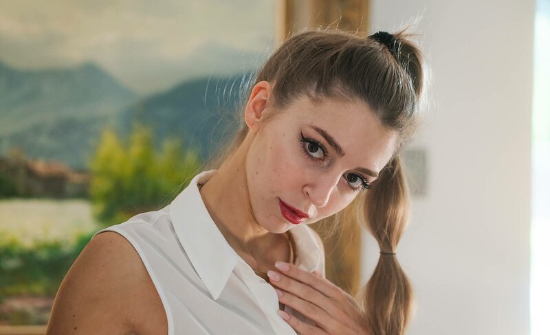 Карина, 19