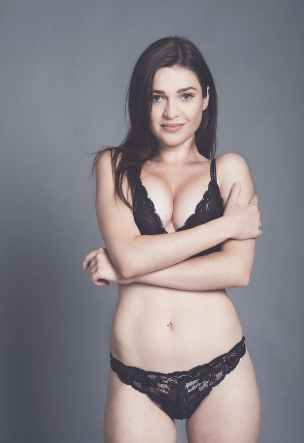 Алиса, 23